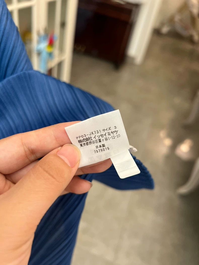 Issey Miyake Pleated Blue Short Sleeve Top by Issey Miyake-yf Size US M / EU 48-50 / 2 - 4 Thumbnail