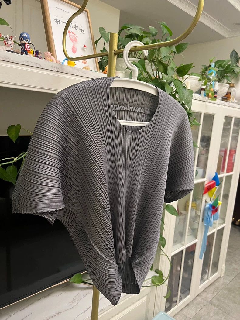 Issey Miyake Issey Miyake Short Sleeve Top Dark Gray-yf Size US M / EU 48-50 / 2 - 2 Thumbnail