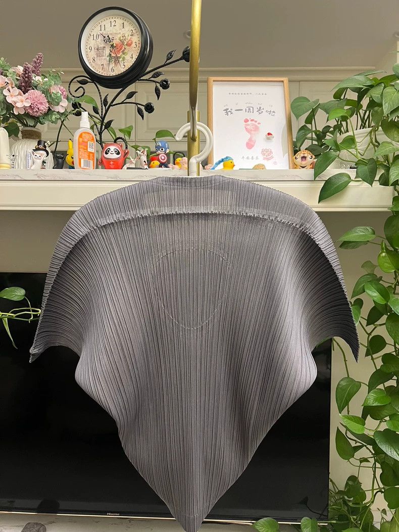 Issey Miyake Issey Miyake Short Sleeve Top Dark Gray-yf Size US M / EU 48-50 / 2 - 5 Thumbnail