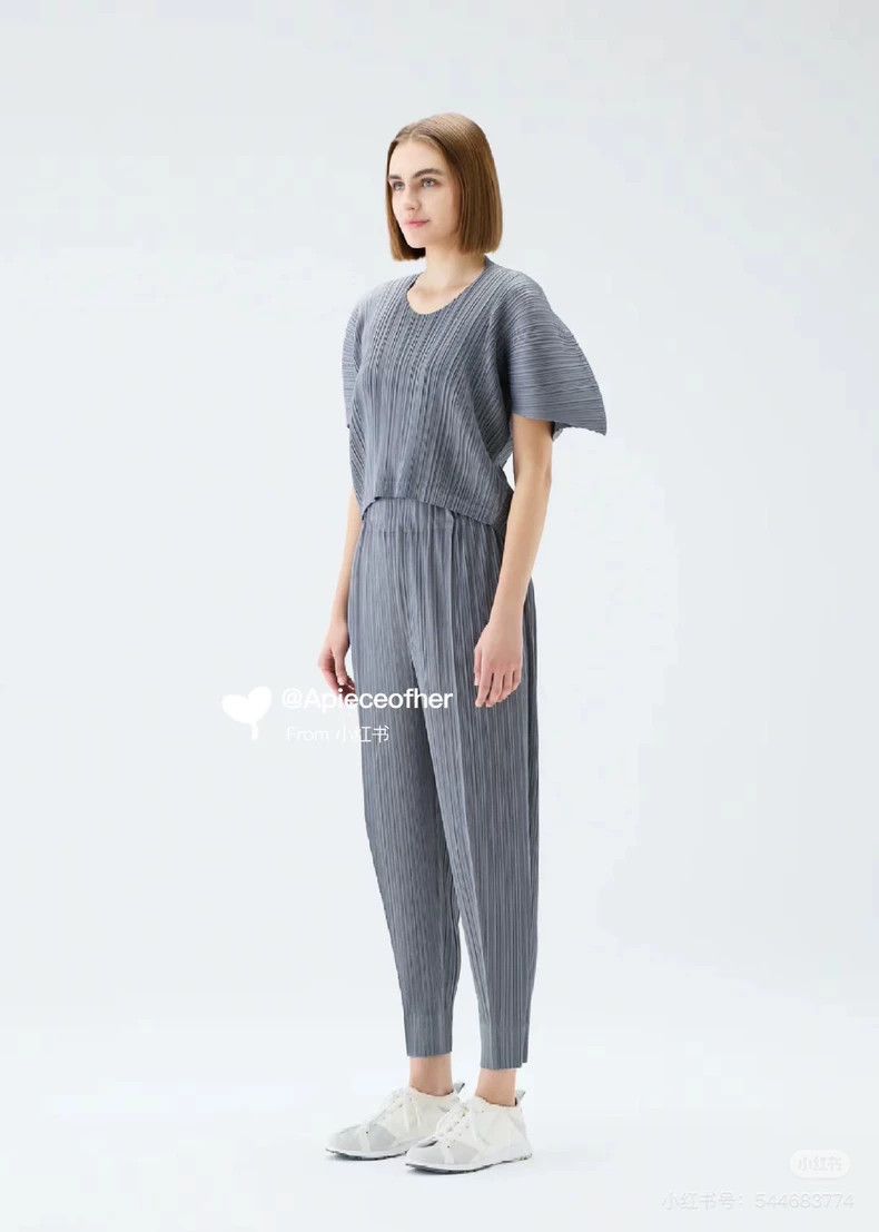 Issey Miyake Issey Miyake Short Sleeve Top Dark Gray-yf Size US M / EU 48-50 / 2 - 9 Thumbnail