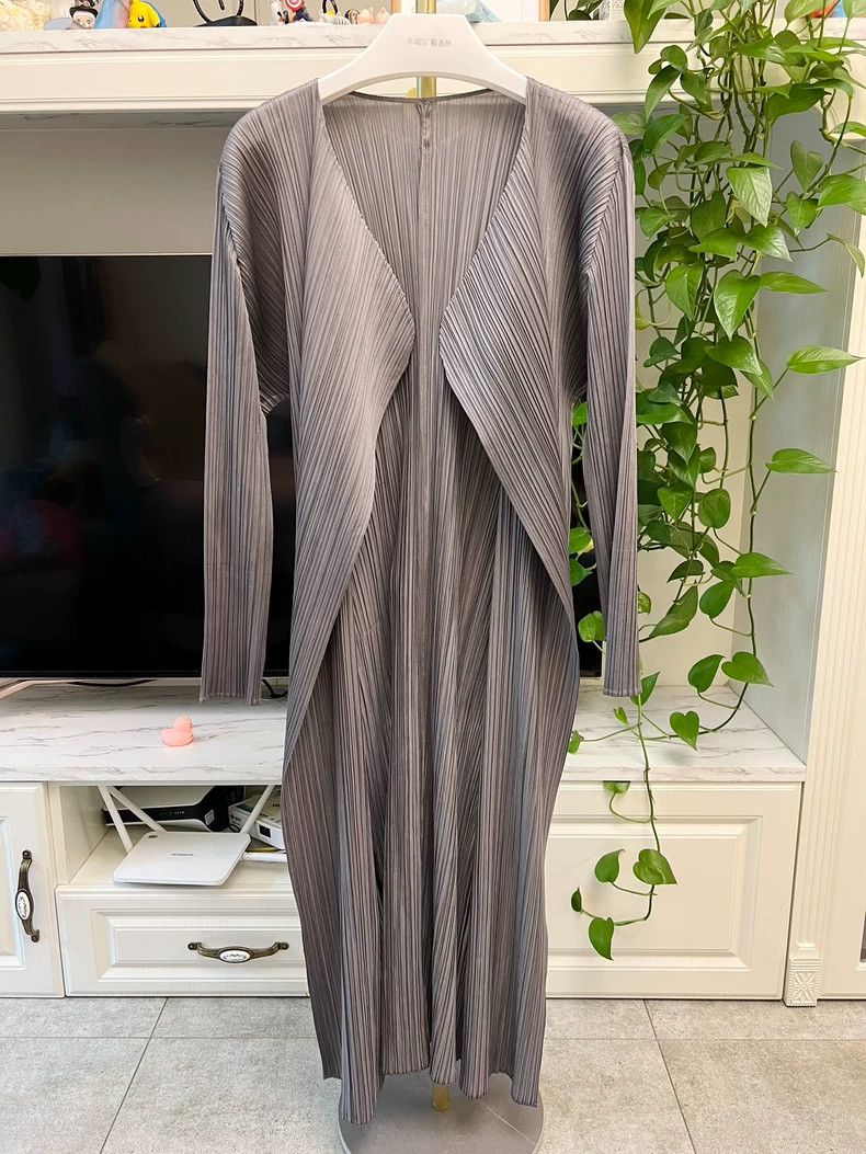 Issey Miyake Issey Miyake Long Cardigan in Dark Grey-yf Size US M / EU 48-50 / 2 - 3 Thumbnail
