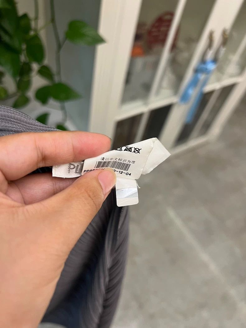 Issey Miyake Issey Miyake Long Cardigan in Dark Grey-yf Size US M / EU 48-50 / 2 - 6 Thumbnail