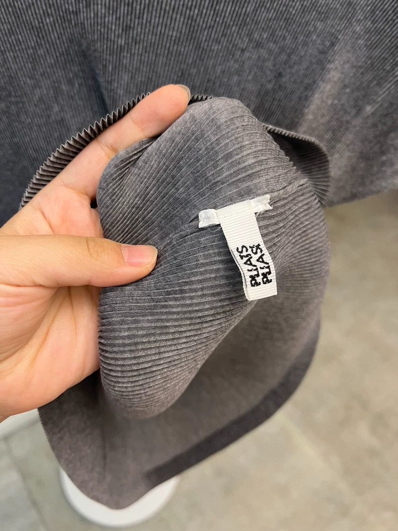 Issey Miyake Ishihara Short Sleeve Gray Top-yf Size US M / EU 48-50 / 2 - 3 Thumbnail