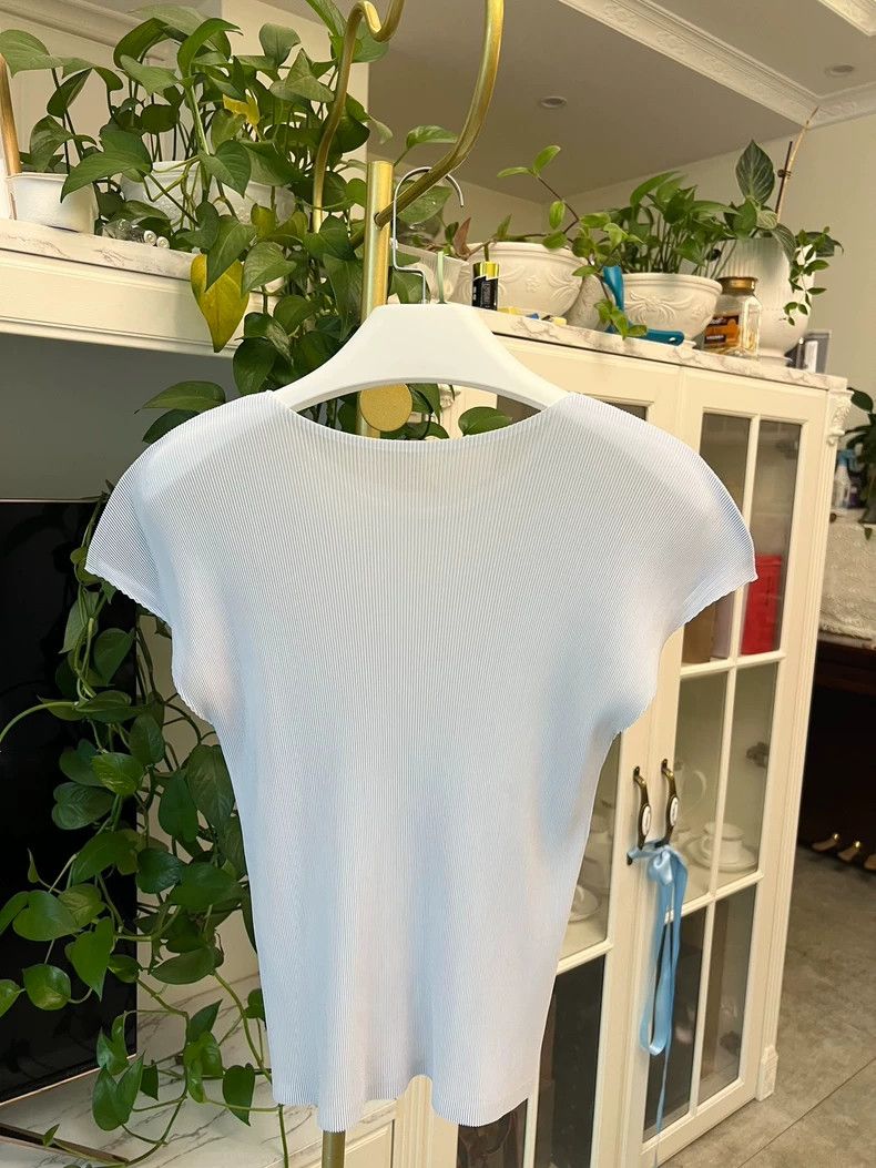 Issey Miyake Issey Miyake Blue Pleated Round Neck Tee-yf Size US M / EU 48-50 / 2 - 4 Thumbnail