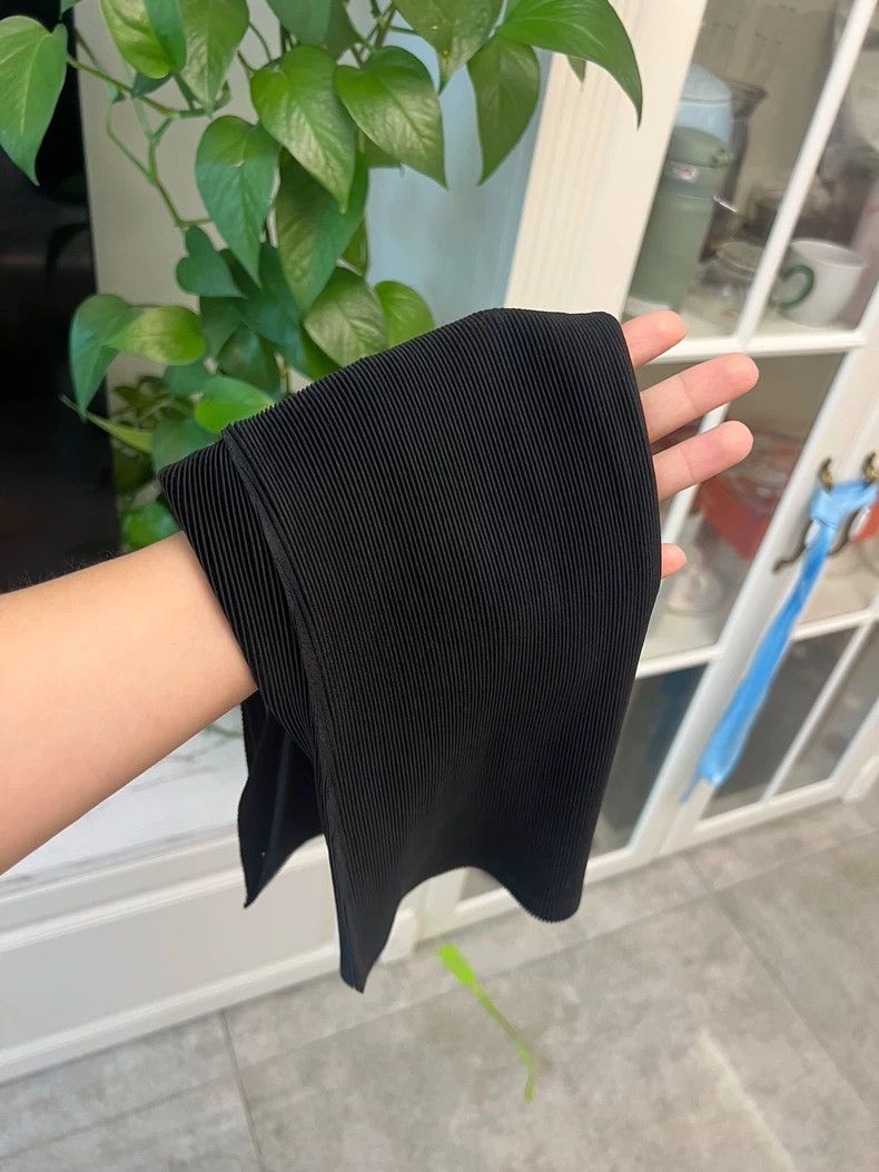Issey Miyake Issey Miyake Black Pleated Round Neck Top-yf Size US M / EU 48-50 / 2 - 7 Thumbnail