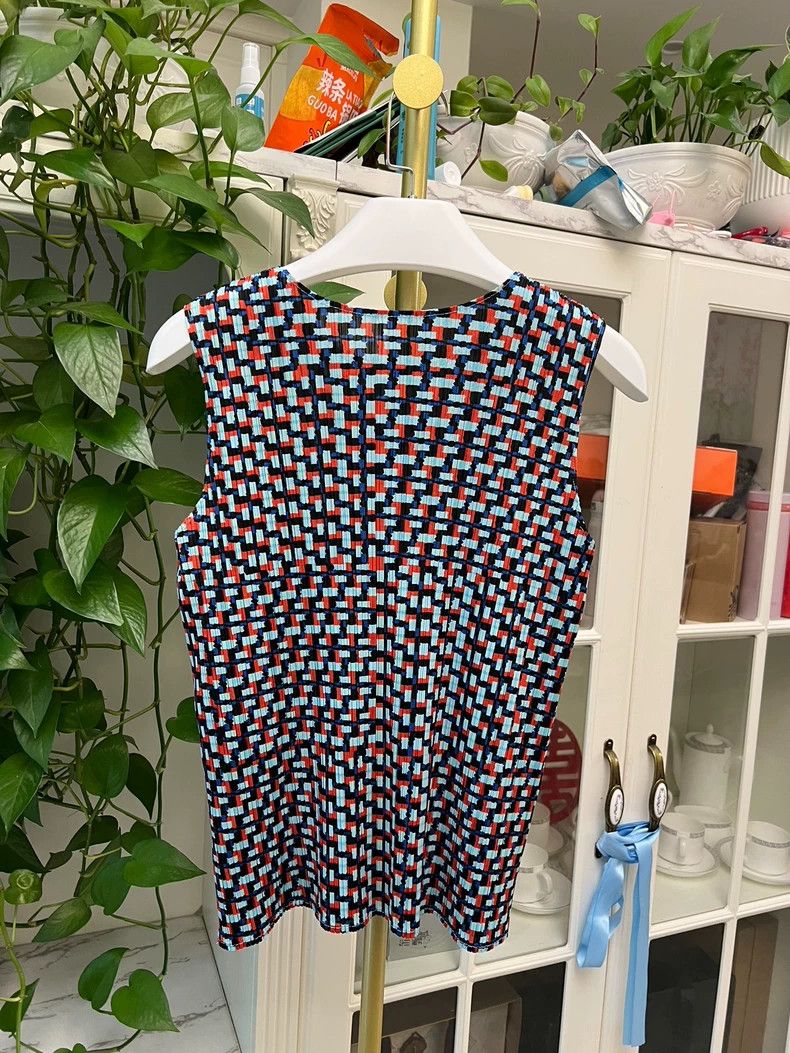Issey Miyake Issey Miyake Sleeveless Mosaic Top Size 3-yf Size US M / EU 48-50 / 2 - 5 Thumbnail