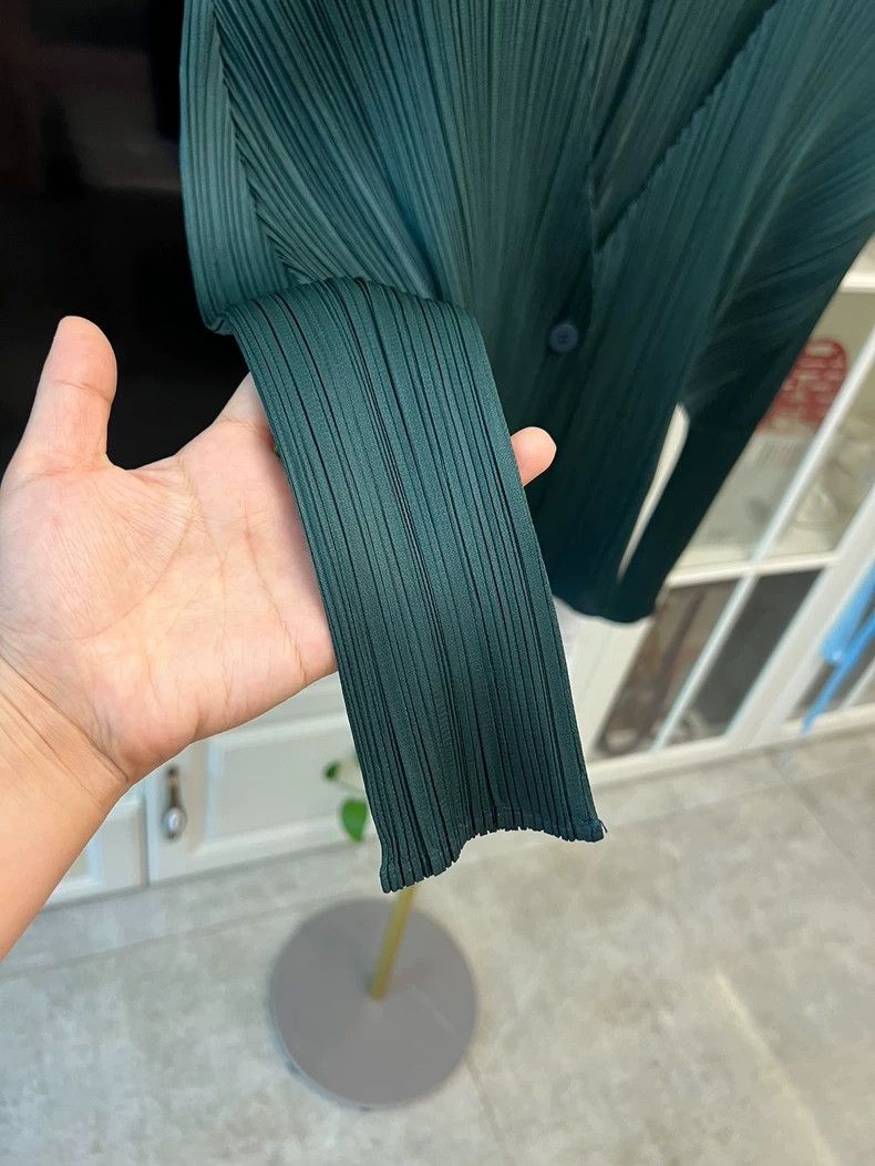 Issey Miyake Issey Miyake Pleated Cardigan in Deep Green-yf Size US M / EU 48-50 / 2 - 2 Thumbnail