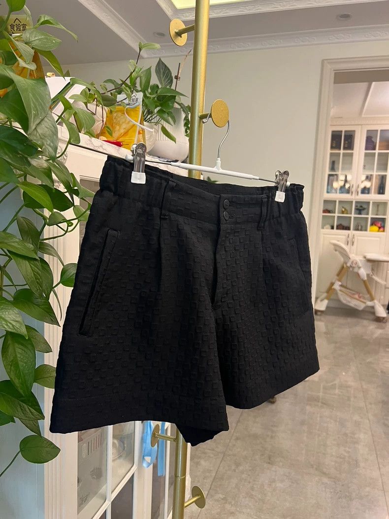 Issey Miyake Issey Miyake Black Knit Patterned Shorts-yf Size US 39 - 2 Thumbnail