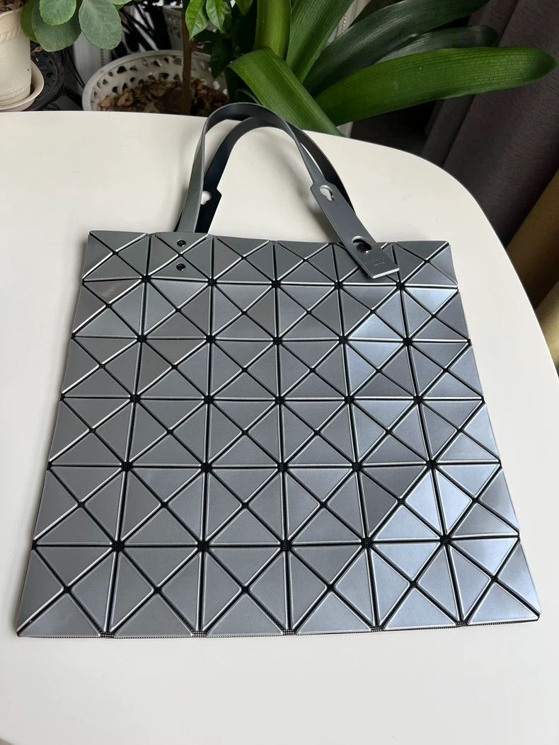 Issey Miyake Issey Miyake Silver Shoulder Bag-yf Size ONE SIZE - 4 Thumbnail