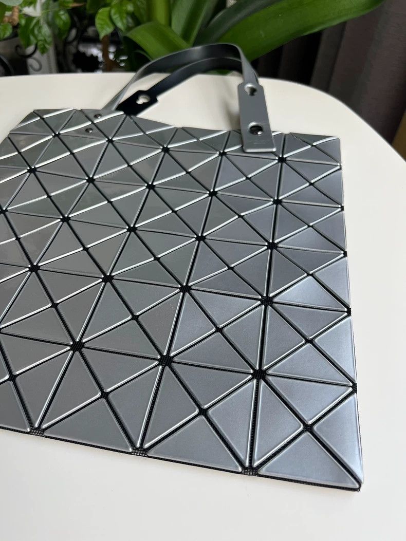 Issey Miyake Issey Miyake Silver Shoulder Bag-yf Size ONE SIZE - 2 Thumbnail