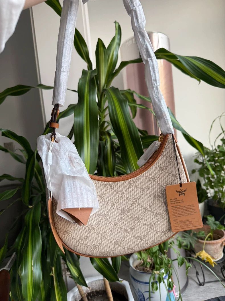 MCM MCM New Crescent Shoulder Bag Hobo Style-yf Size ONE SIZE - 2 Thumbnail