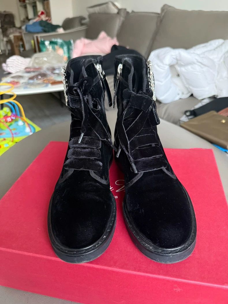 Roger Vivier Roger Vivier Black Velvet Short Boots-yf Size US 7.5 / EU 40-41 - 2 Thumbnail