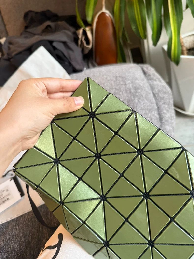Issey Miyake Issey Miyake Crossbody Bag in Khaki Green-yf Size ONE SIZE - 6 Thumbnail