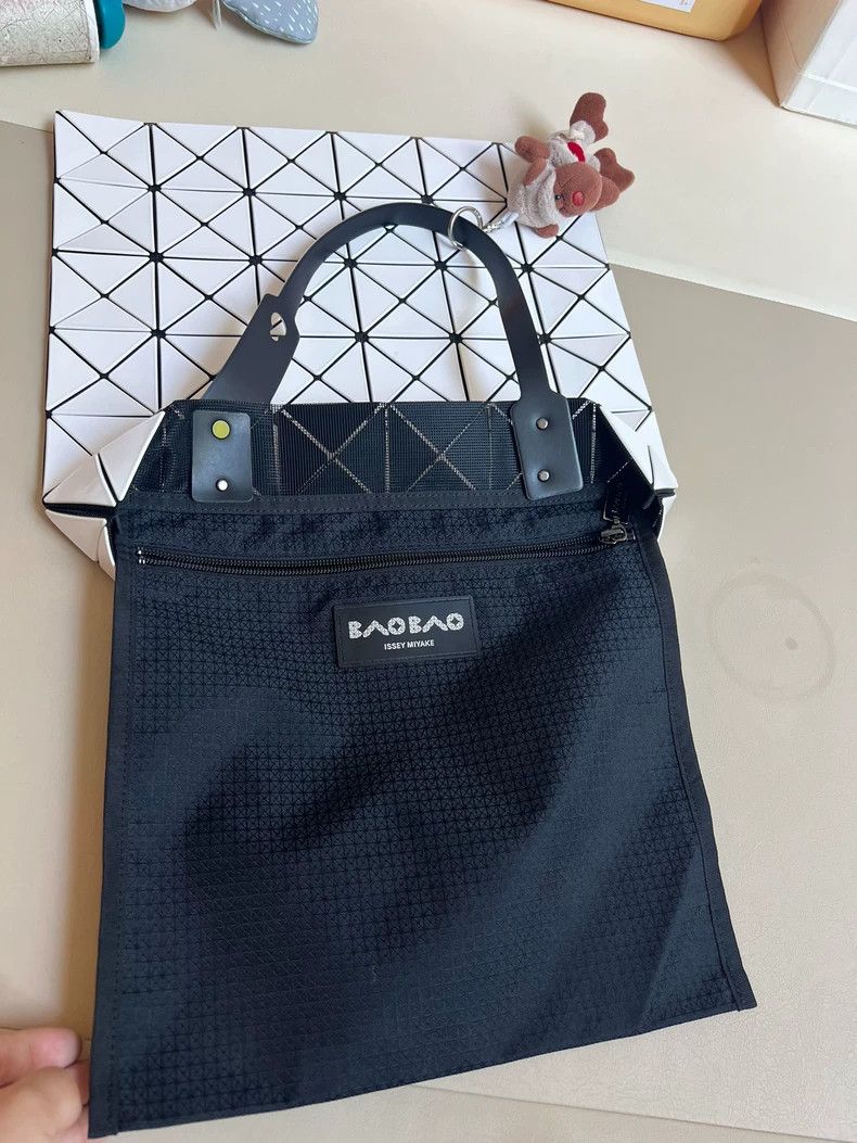 Issey Miyake Issey Miyake White Tote Bag-yf Size ONE SIZE - 8 Thumbnail