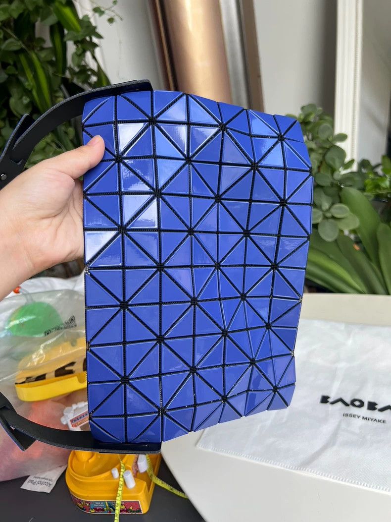 Issey Miyake Issey Miyake Small Baguette Bag in Blue-yf Size ONE SIZE - 3 Thumbnail
