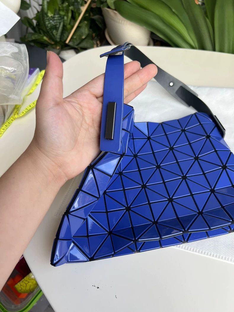 Issey Miyake Issey Miyake Small Baguette Bag in Blue-yf Size ONE SIZE - 5 Thumbnail