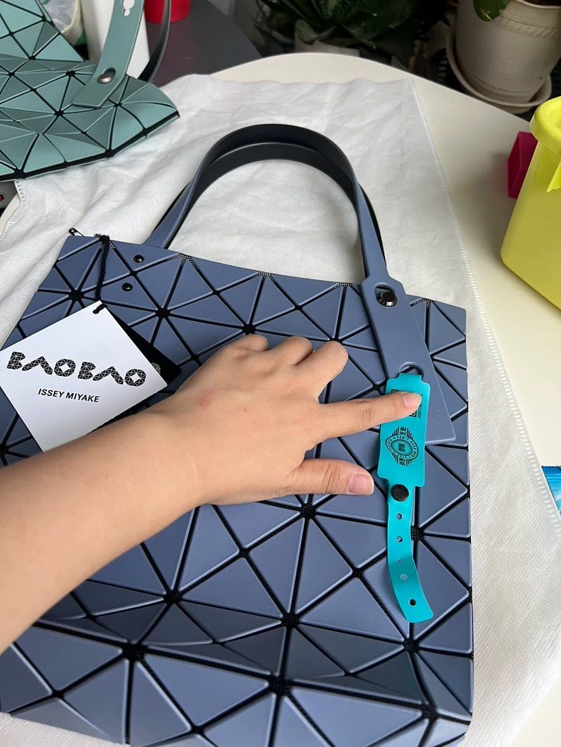 Issey Miyake Issey Miyake Handbag Square Blue Tote-yf Size ONE SIZE - 4 Thumbnail