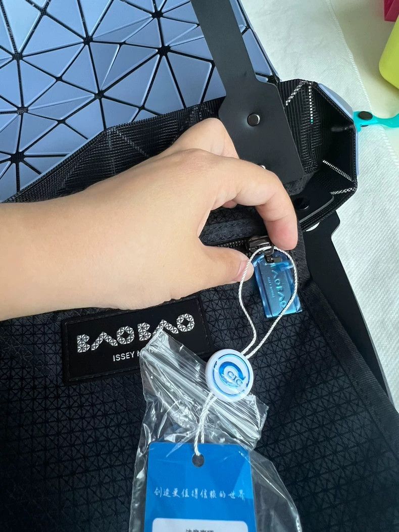 Issey Miyake Issey Miyake Handbag Square Blue Tote-yf Size ONE SIZE - 6 Thumbnail