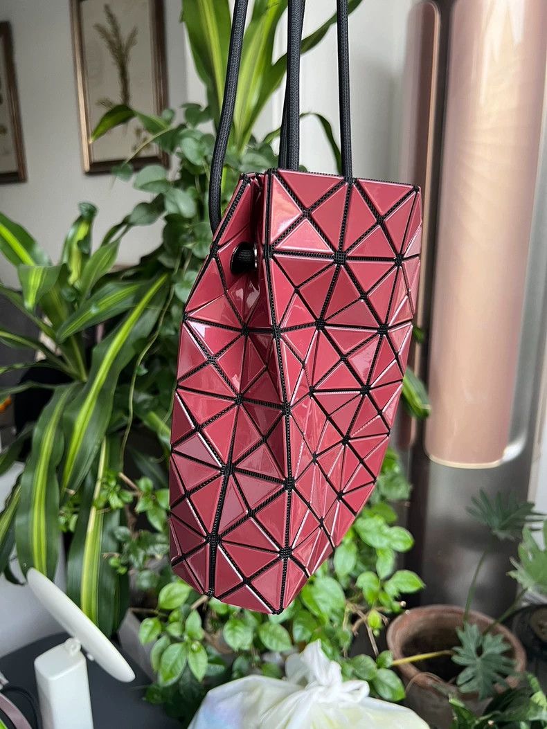 Issey Miyake Issey Miyake Bucket Bag in Burgundy Color-yf Size ONE SIZE - 2 Thumbnail