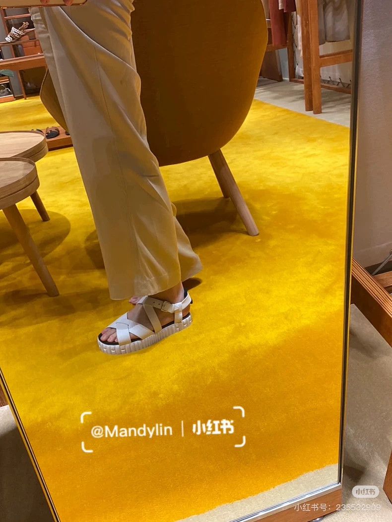 Hermes Hermes White Strappy Sandals Size 35-yf Size US 5 / EU 37 - 9 Thumbnail