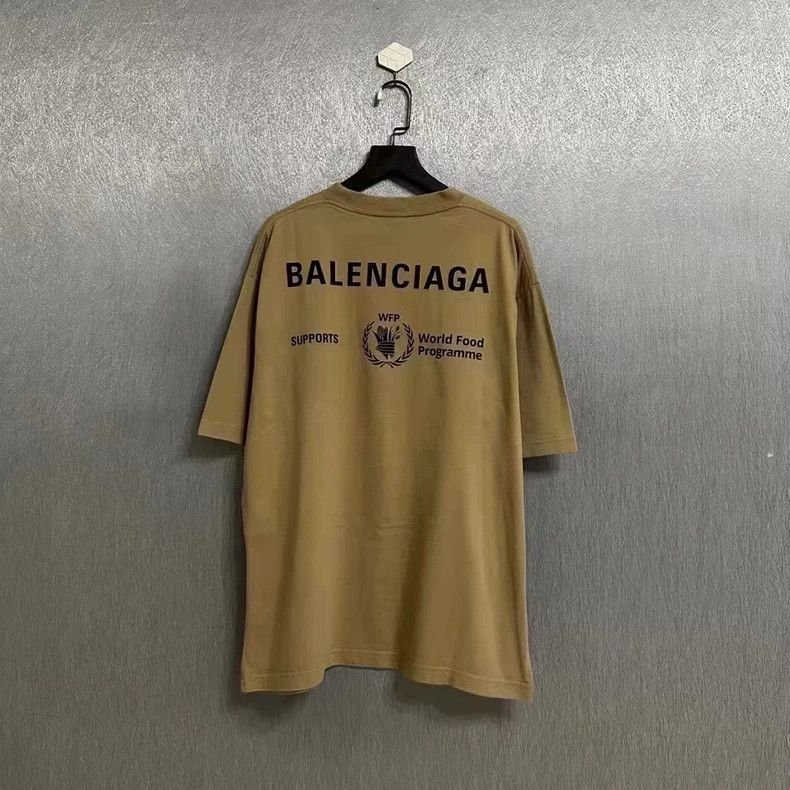 Balenciaga Balenciaga Short Sleeve T-Shirt World Food Programme-yf Size US XS / EU 42 / 0 - 2 Thumbnail