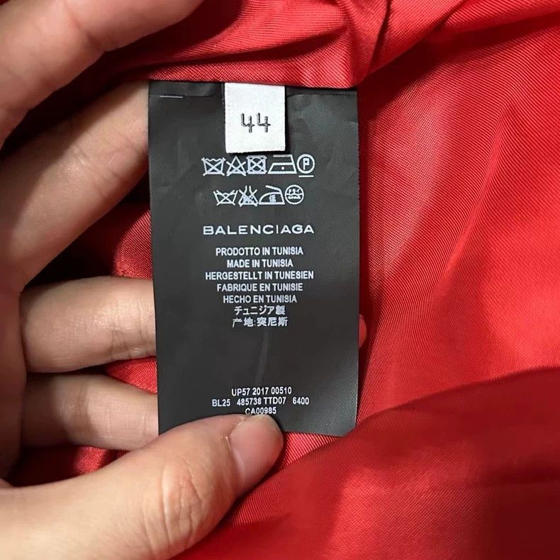 Balenciaga Balenciaga Red Logo Puffer Jacket New-yf Size US L / EU 52-54 / 3 - 3 Thumbnail