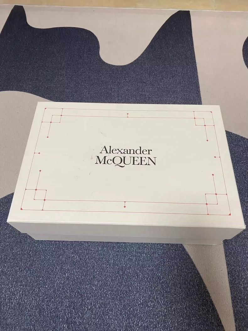 Alexander McQueen Alexander McQueen Sneakers Size 40 White-yf Size US 7 / EU 40 - 5 Thumbnail