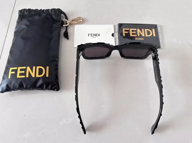 Fendi Fendi Sunglasses with Case and Card-yf Size ONE SIZE - 4 Thumbnail