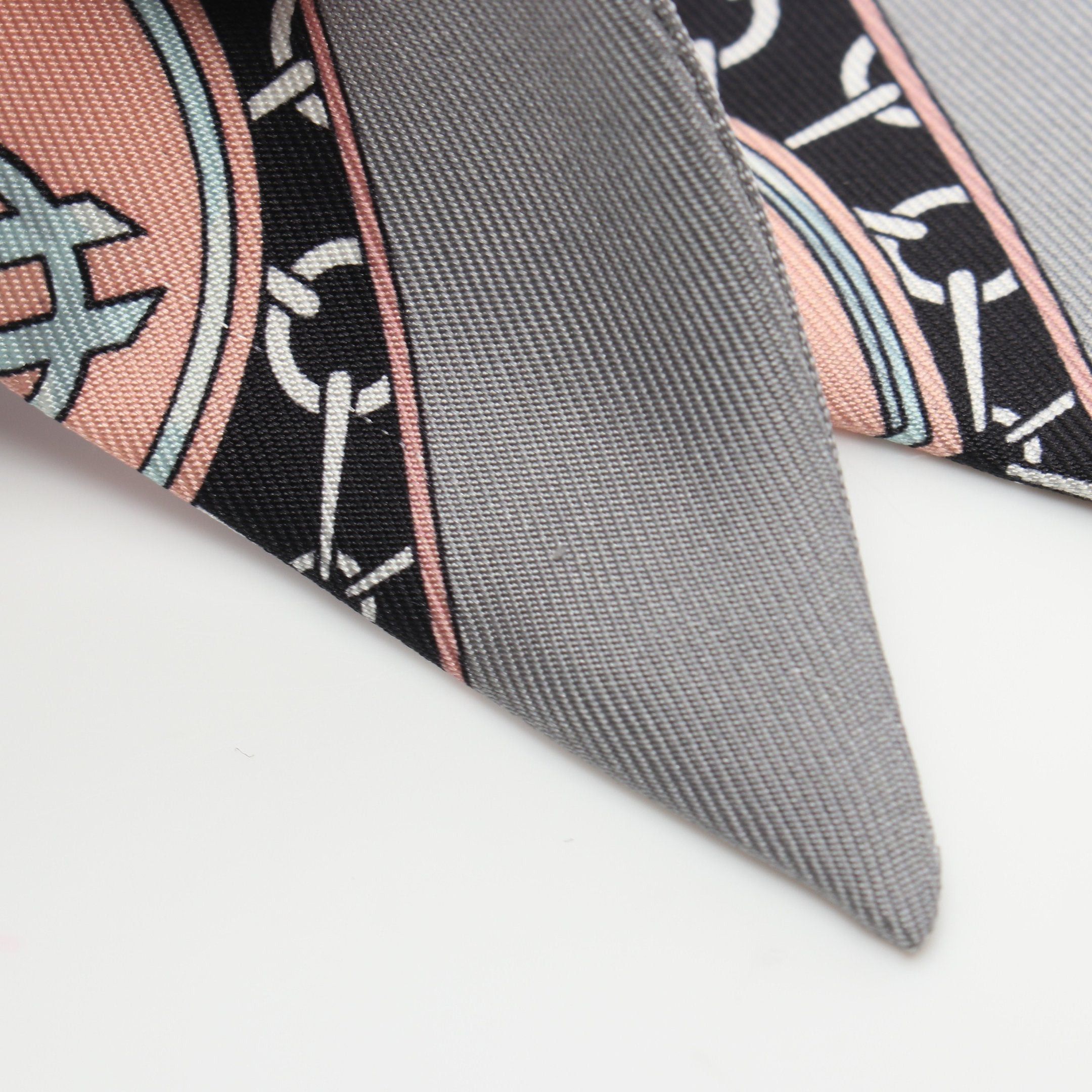 Hermes Hermes Twilly La Promenade Du Matin Scarf Silk Green Gray Pink Size ONE SIZE - 4 Thumbnail