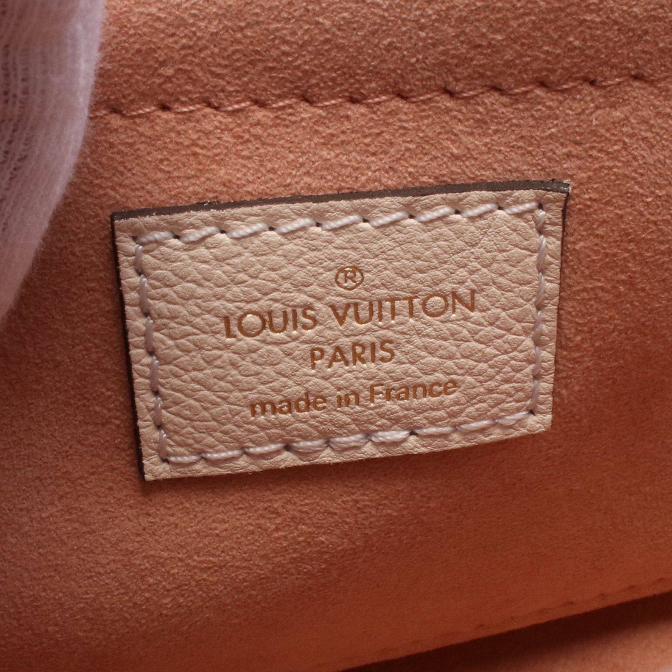 Louis Vuitton Louis Vuitton Rock Me Tender Quartz Chain Handbag Leather Ivory Pink Beige Size ONE SIZE - 4 Thumbnail
