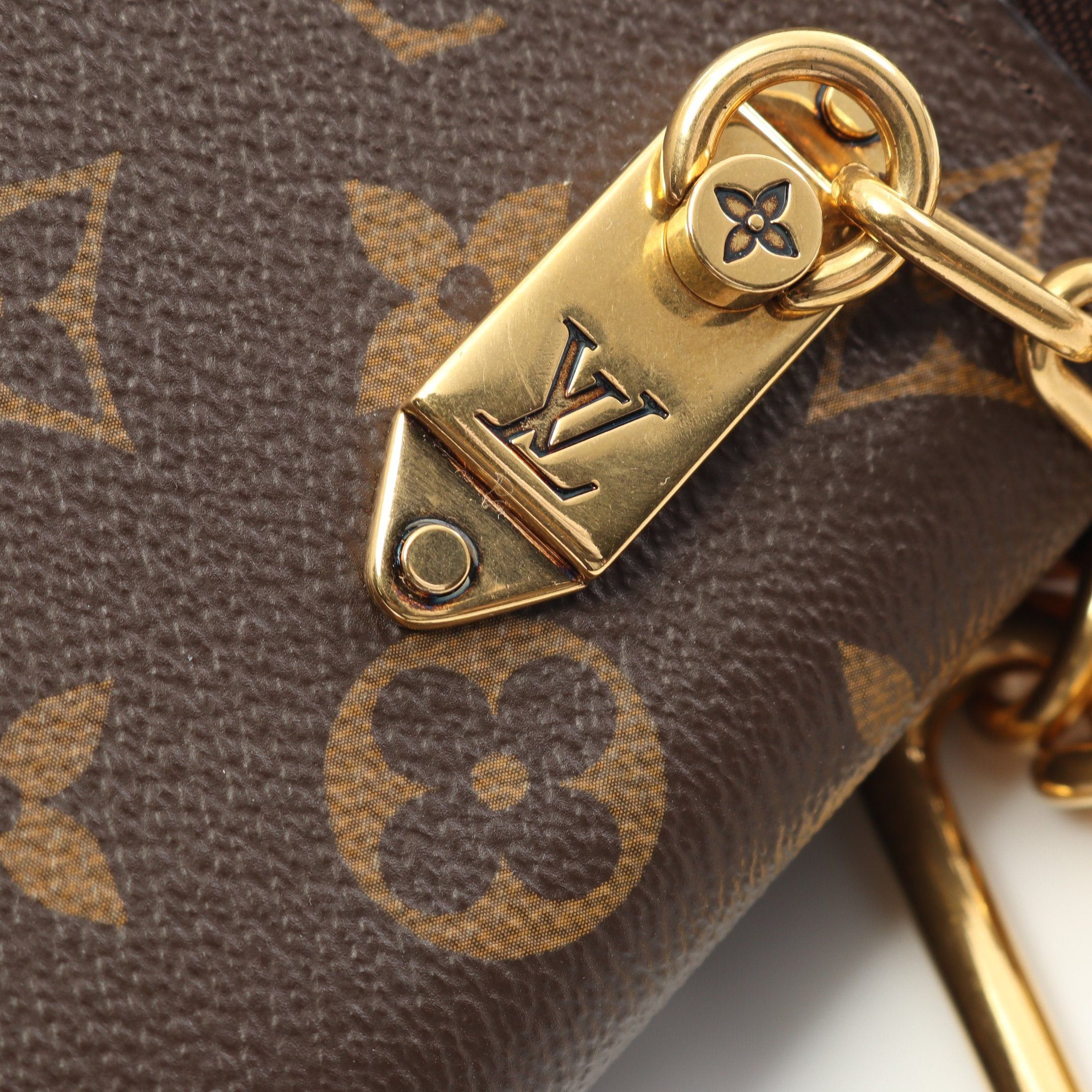 Louis Vuitton Louis Vuitton Phone Box Monogram Shoulder Bag Brown Size ONE SIZE - 7 Thumbnail