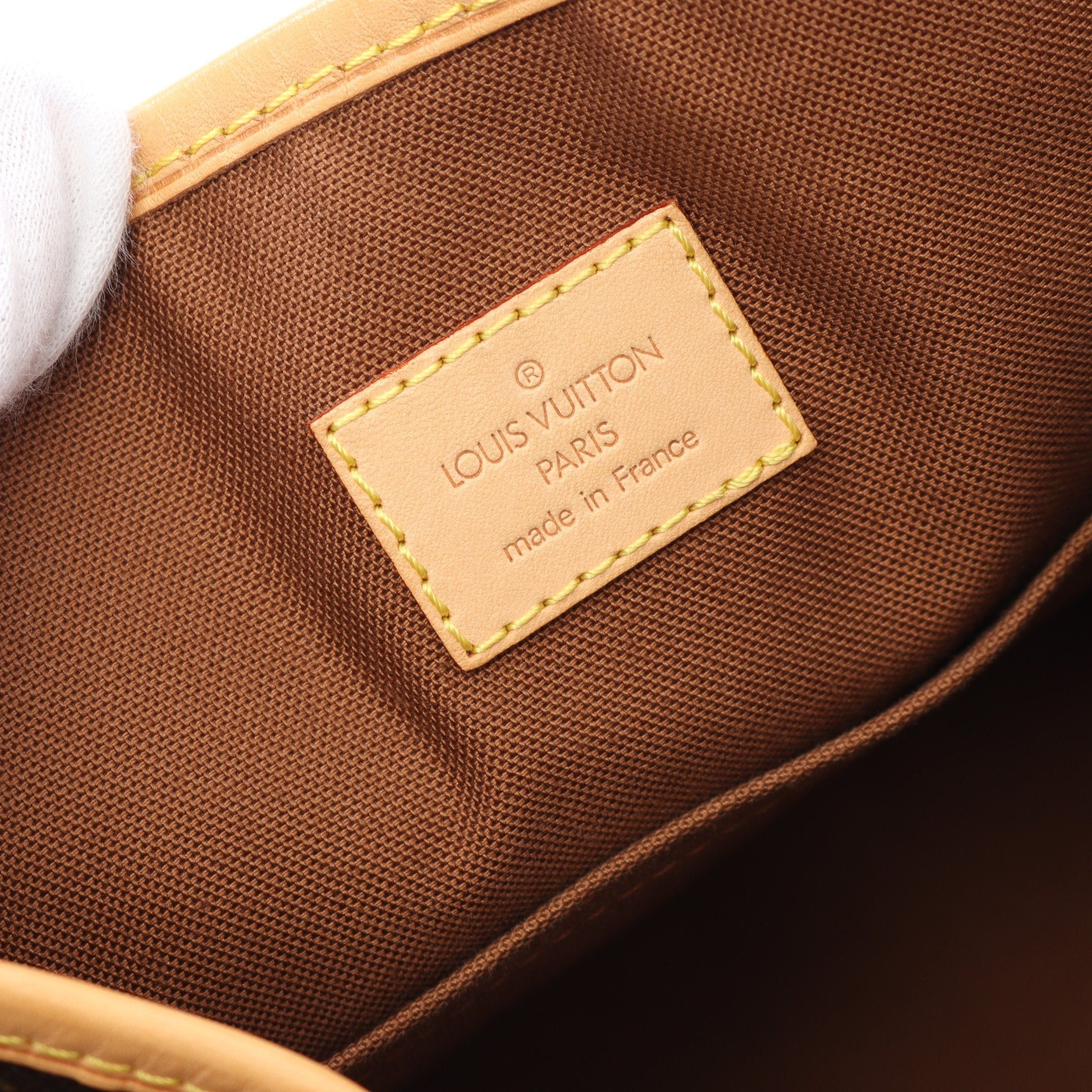 Louis Vuitton Louis Vuitton Batignolles Monogram Handbag Leather Brown Size ONE SIZE - 4 Thumbnail
