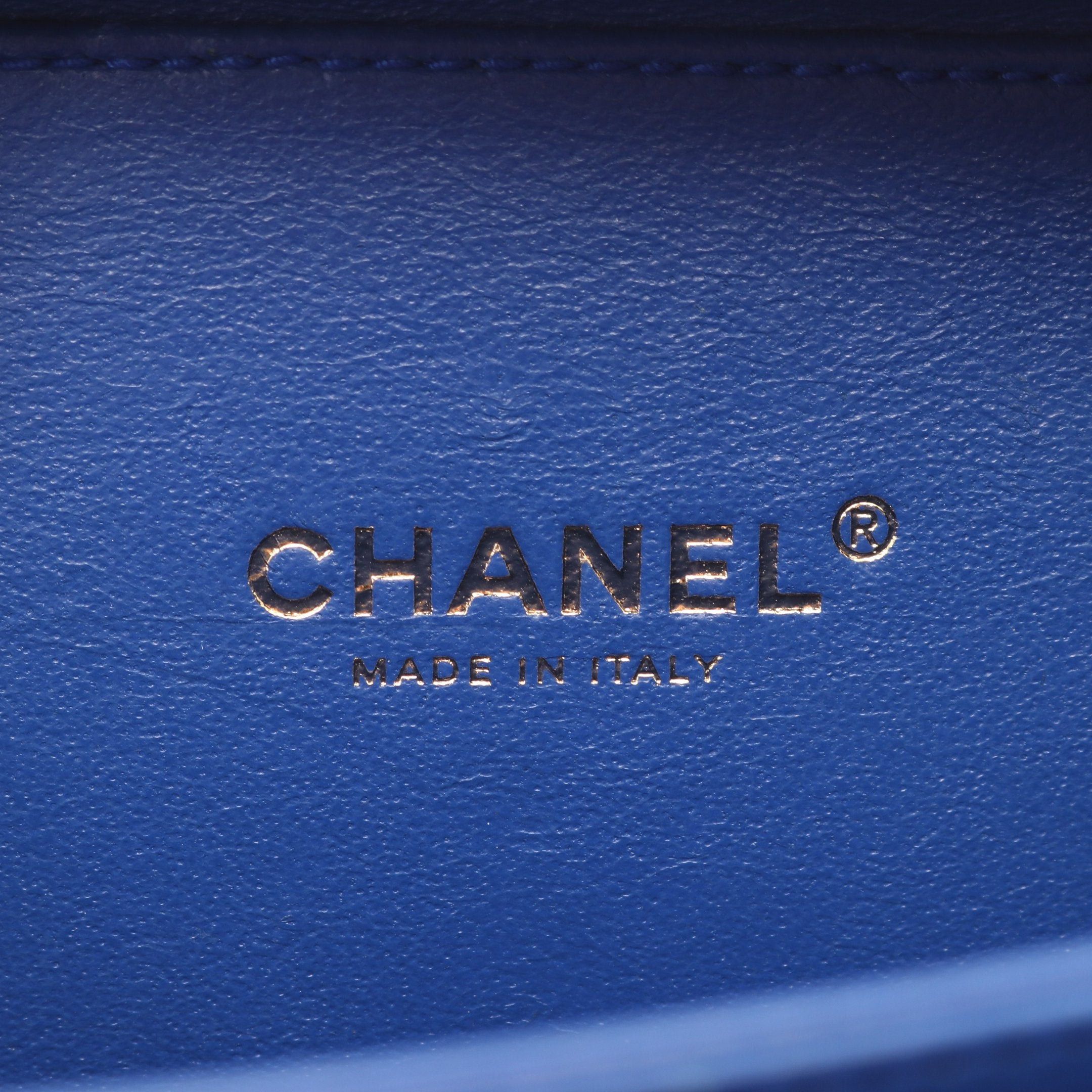 Chanel Chanel Cc Filigree Small Vanity Bag Chain Shoulder Caviar Skin Blue Red White Gold Hardware Size ONE SIZE - 4 Thumbnail