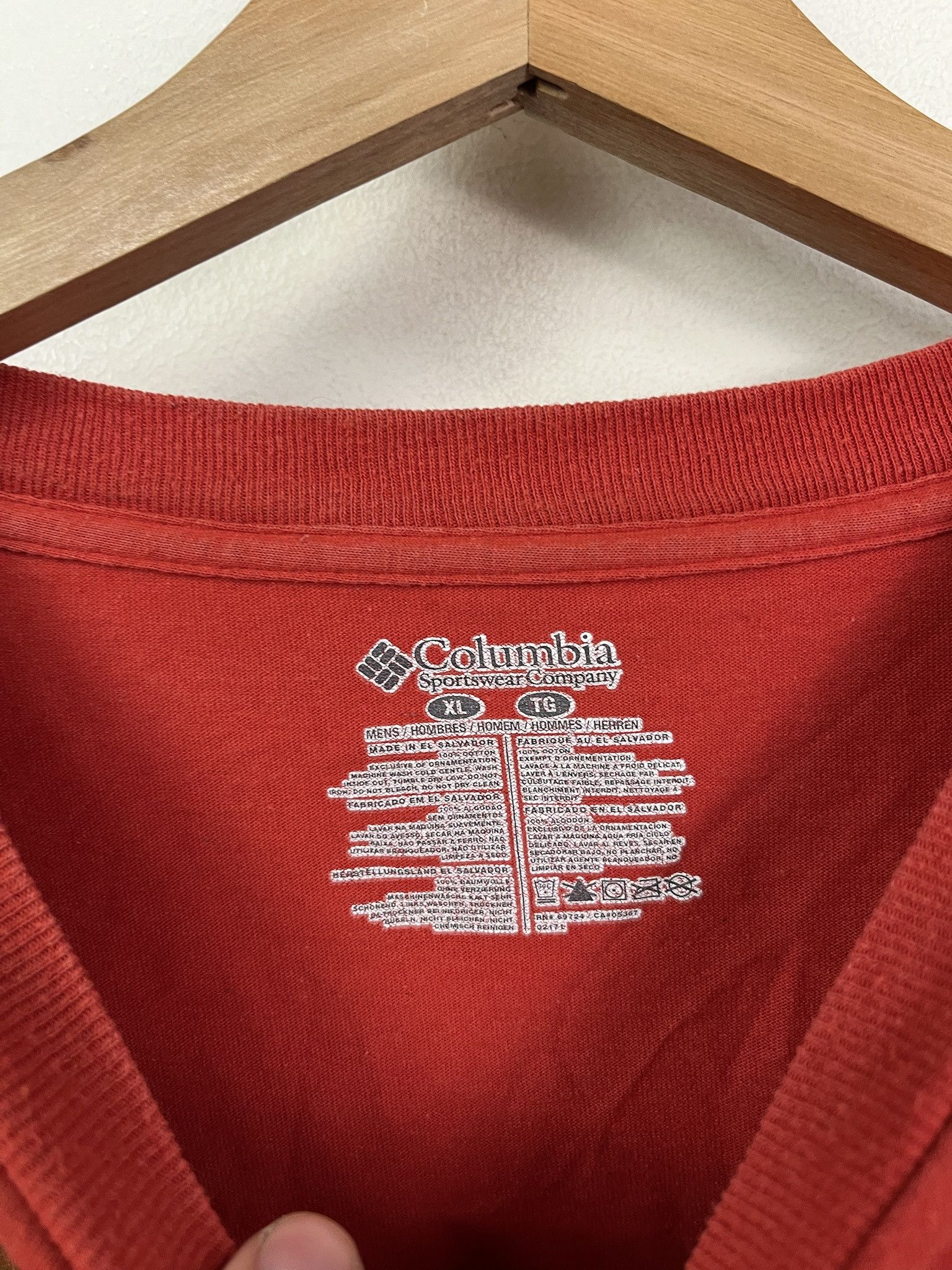 Columbia Vintage Columbia Work to Live Live to Fish Fishing Tee Shirt Size XL Size US XL / EU 56 / 4 - 2 Thumbnail