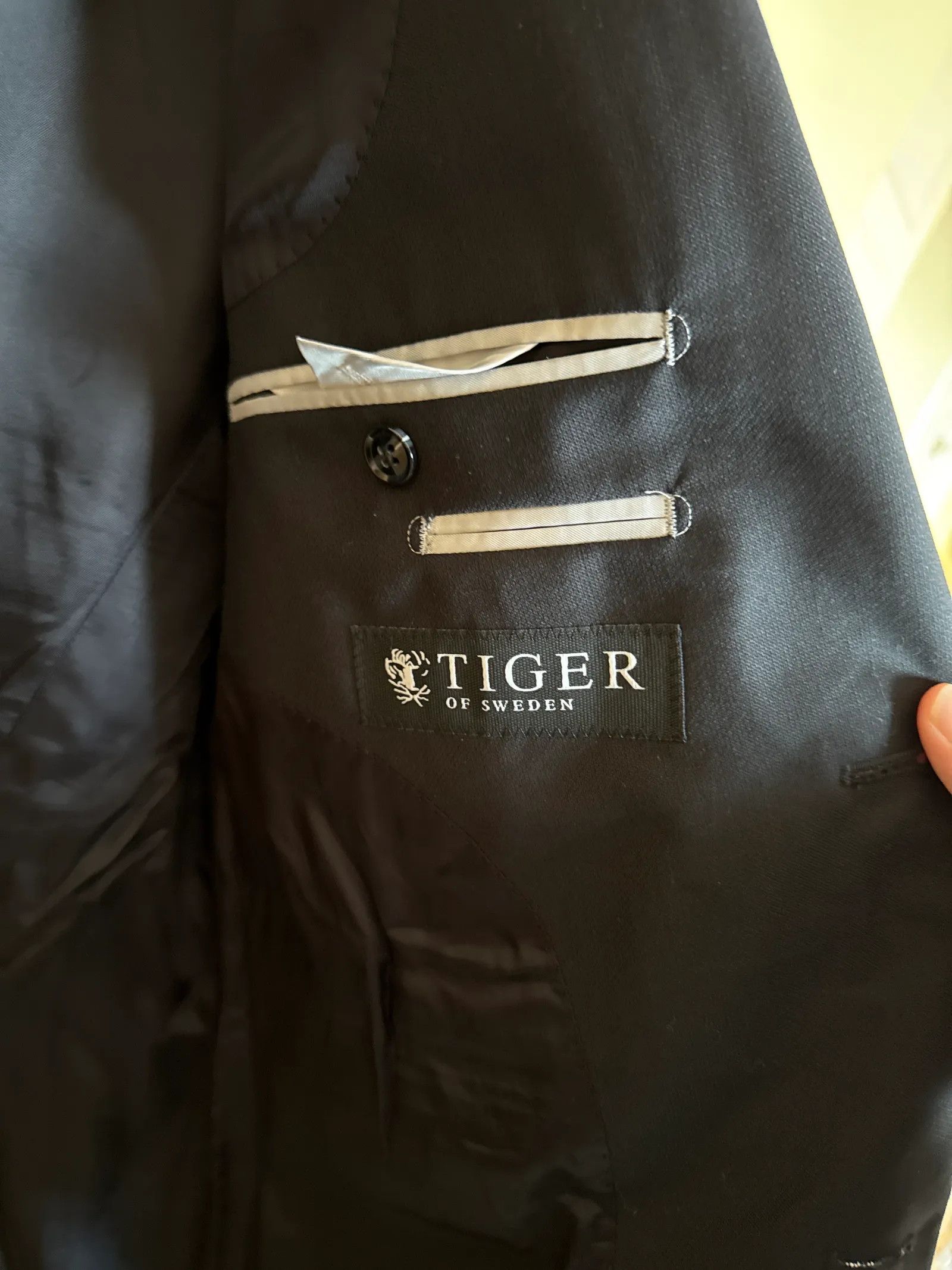 Tiger of Sweden Tiger of Sweden JIL BZ på kavaj/ GORDON på byxa Suit Size 42R - 2 Thumbnail
