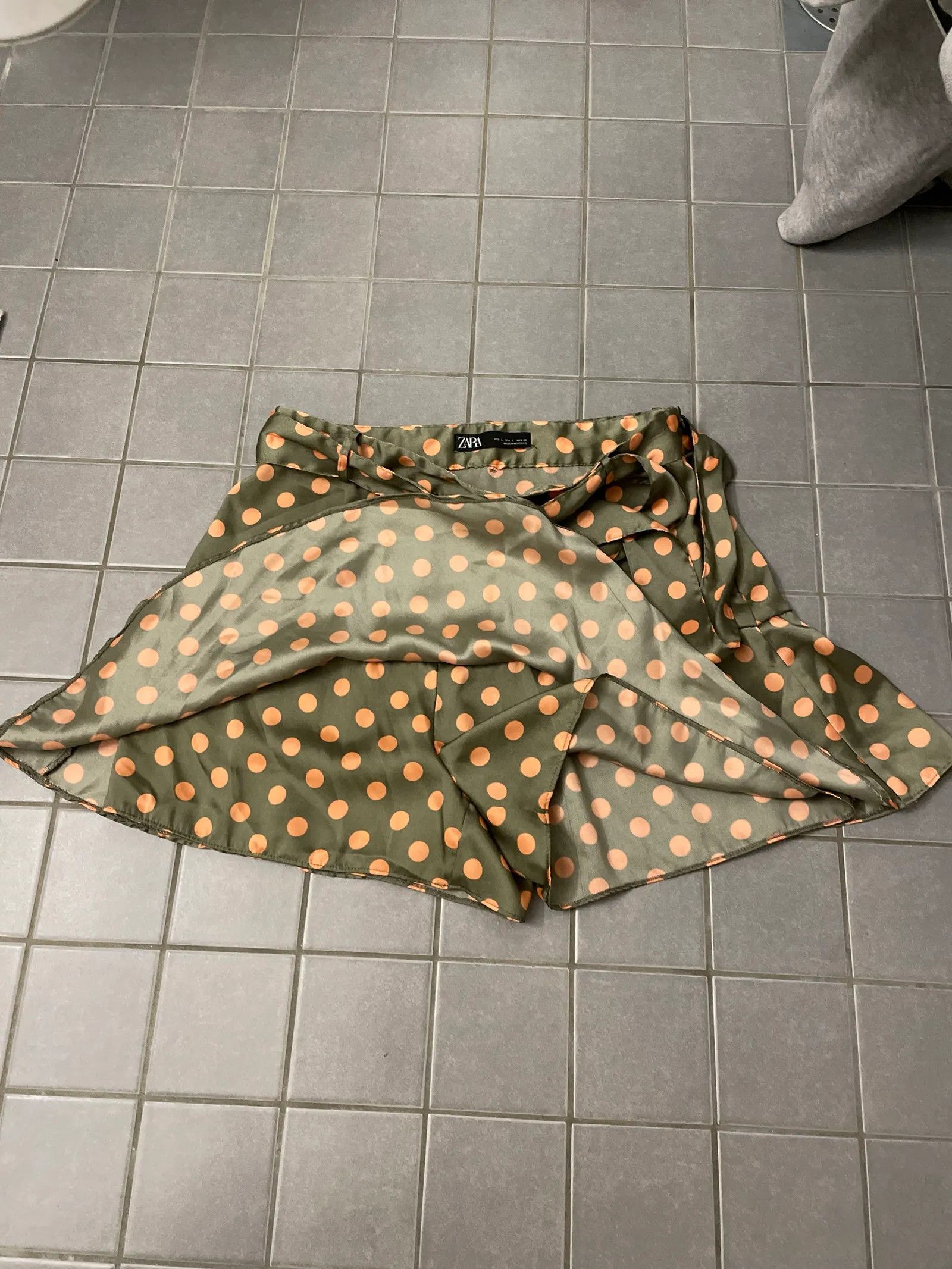 Zara Zara Skirt Size 30" / US 8 / IT 44 - 4 Thumbnail