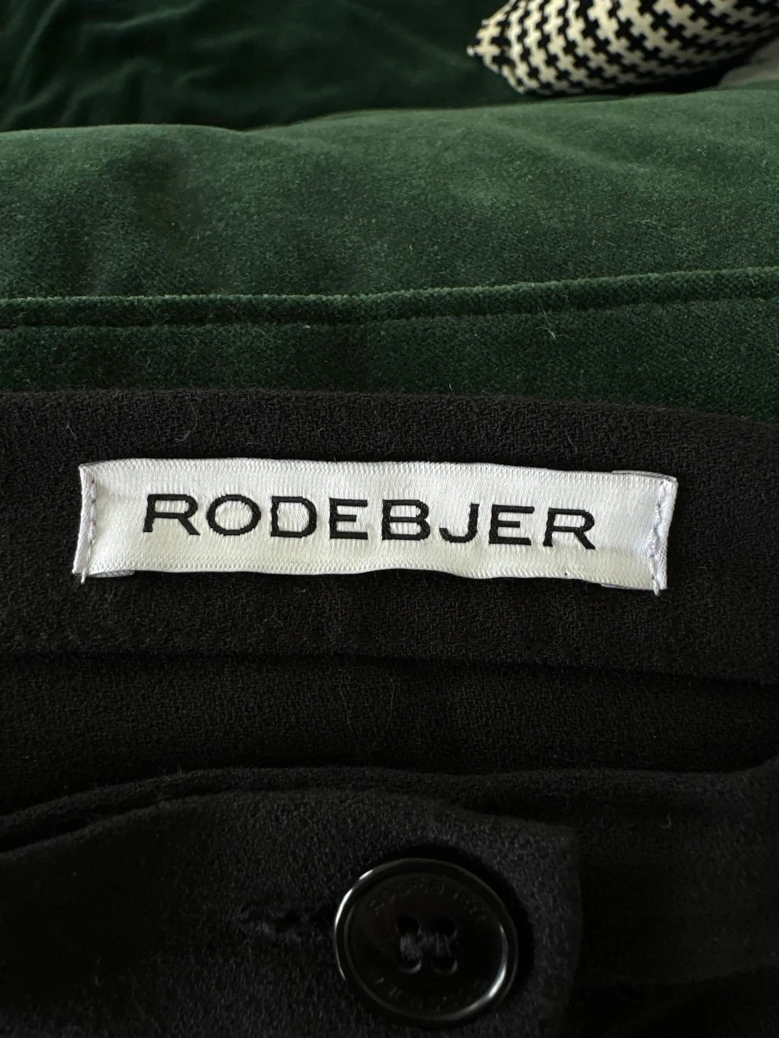 Rodebjer Rodebjer Skirt Size 27" / US 4 / IT 40 - 2 Thumbnail