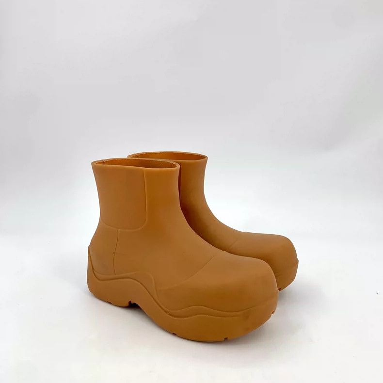 Bottega Veneta Bottega Veneta Orange Rubber Rain Boots Size US 4 / IT 34 - 2 Thumbnail