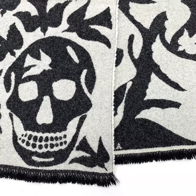 Alexander McQueen Alexander McQueen Gray Skull Scarf Size ONE SIZE - 6 Thumbnail