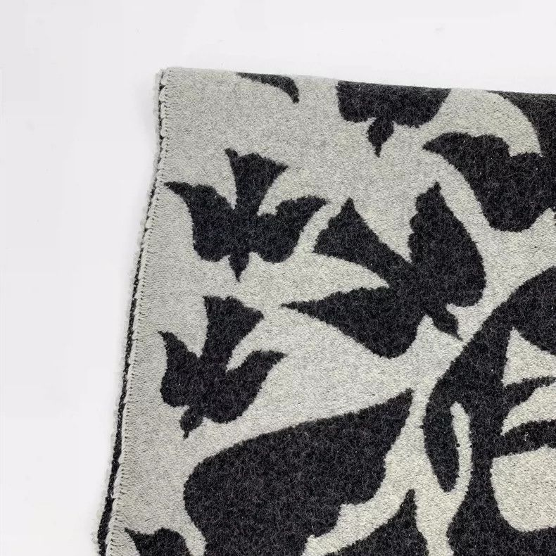 Alexander McQueen Alexander McQueen Gray Skull Scarf Size ONE SIZE - 3 Thumbnail