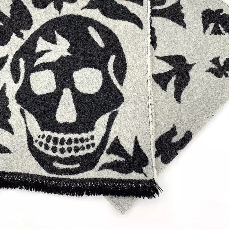 Alexander McQueen Alexander McQueen Gray Skull Scarf Size ONE SIZE - 5 Thumbnail
