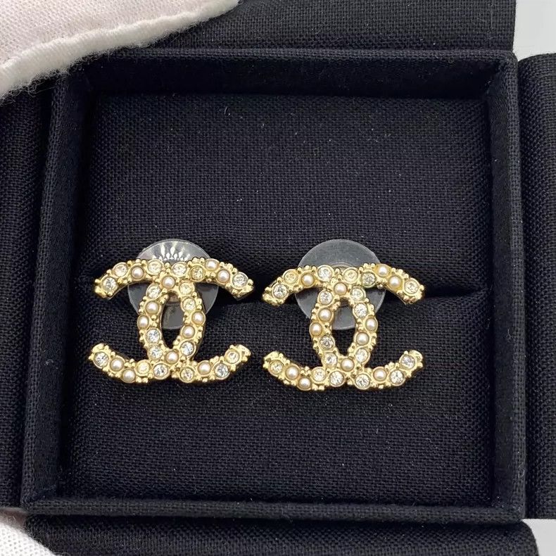 Chanel Chanel Gold CC Pearl Stud Earrings Size ONE SIZE - 4 Thumbnail