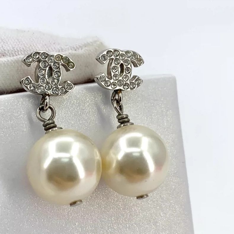 Chanel Chanel Pearl Pendant Earrings with Diamond Details Size ONE SIZE - 3 Thumbnail