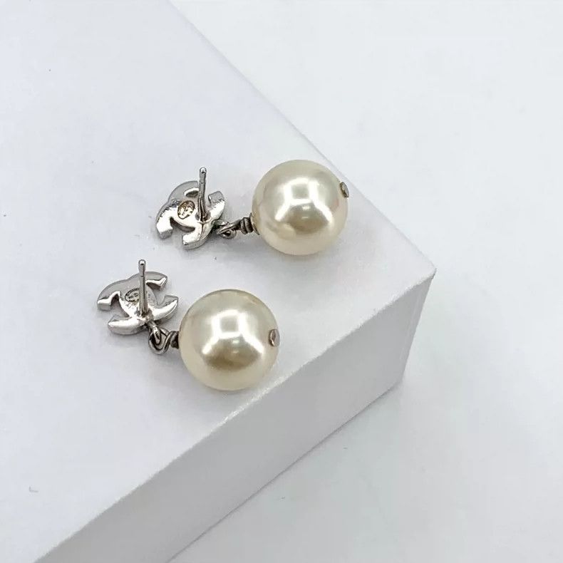 Chanel Chanel Pearl Pendant Earrings with Diamond Details Size ONE SIZE - 2 Thumbnail