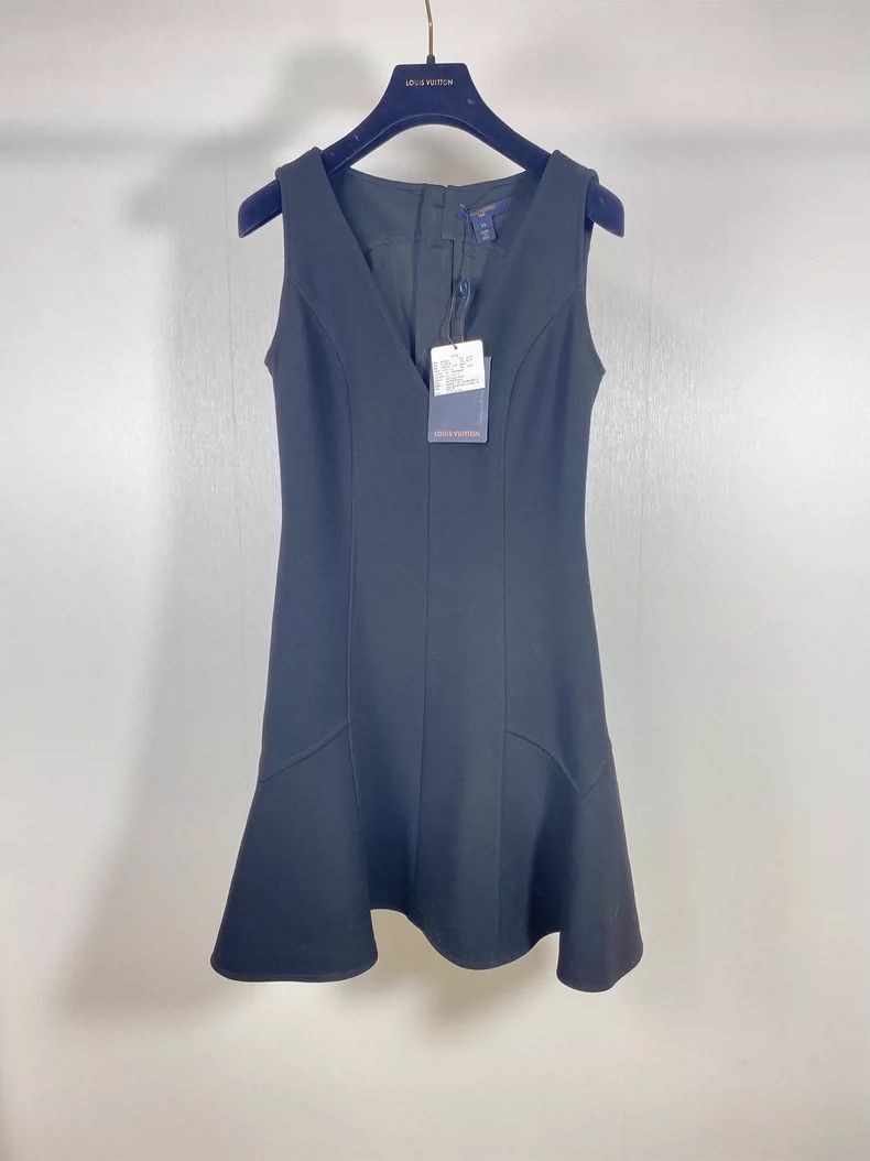 Louis Vuitton LV Classic V-Neck Little Black Dress Size XS / US 0-2 / IT 36-38 - 2 Thumbnail