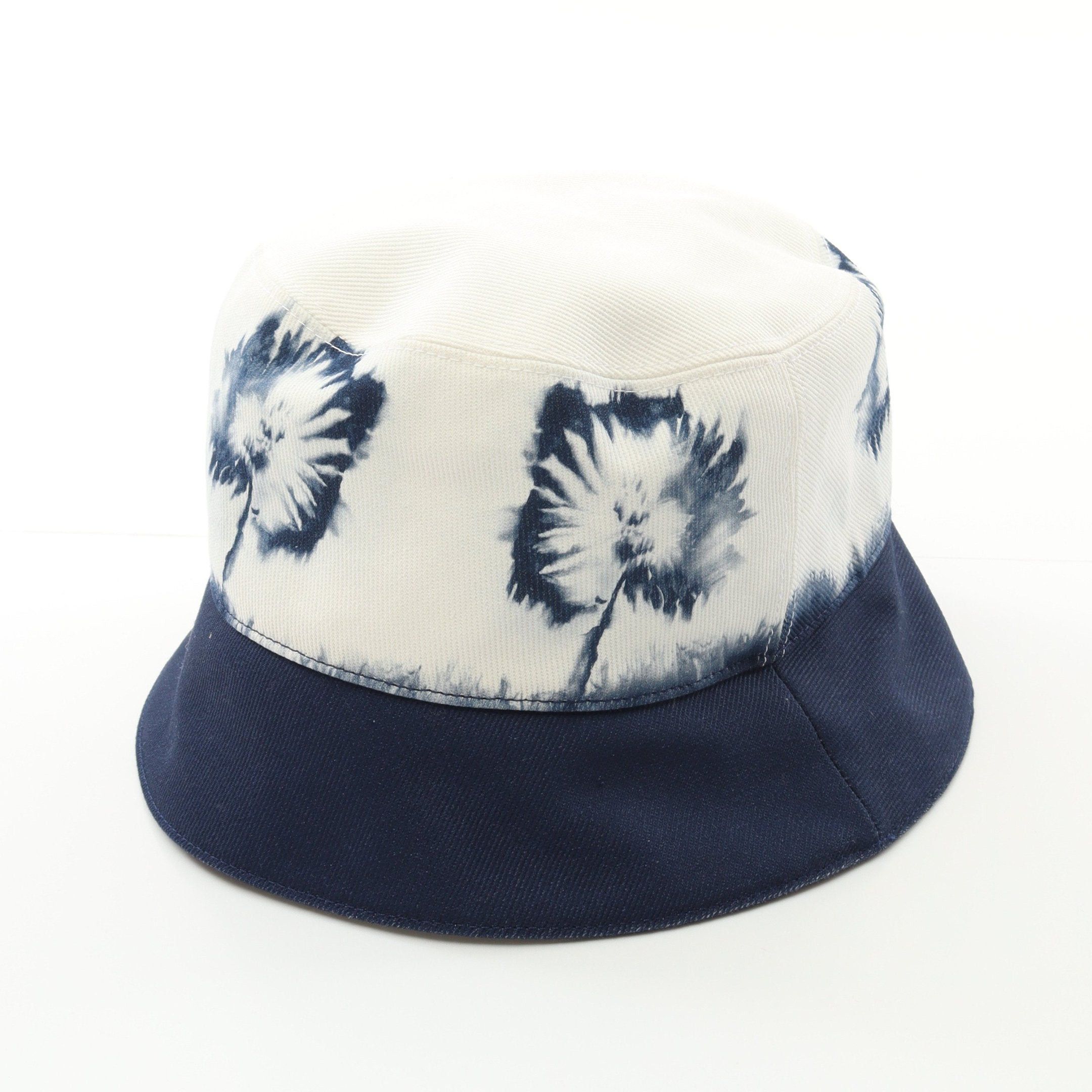 Prada Prada Triangle Logo Bucket Hat Canvas White Navy Size ONE SIZE - 2 Thumbnail