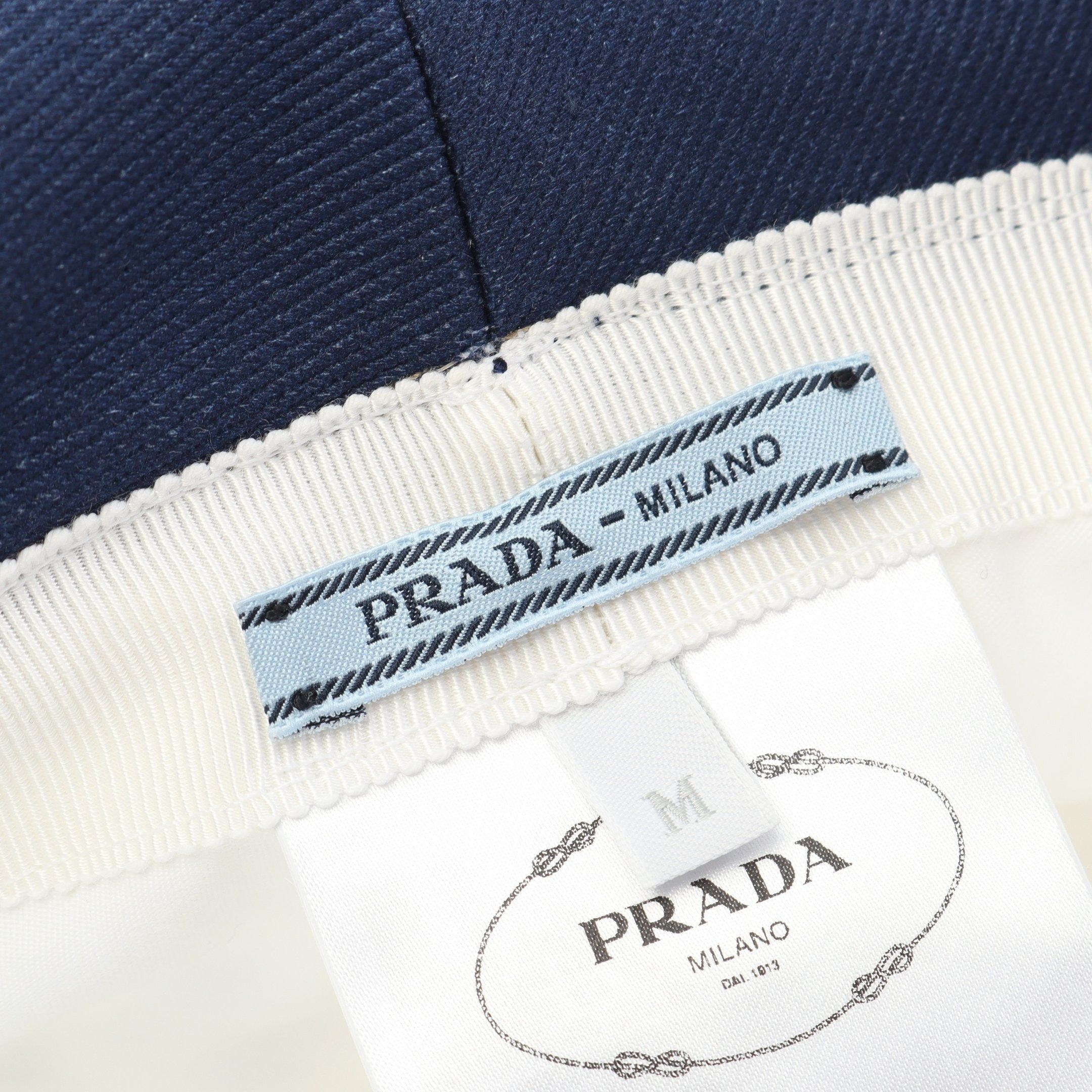 Prada Prada Triangle Logo Bucket Hat Canvas White Navy Size ONE SIZE - 4 Thumbnail