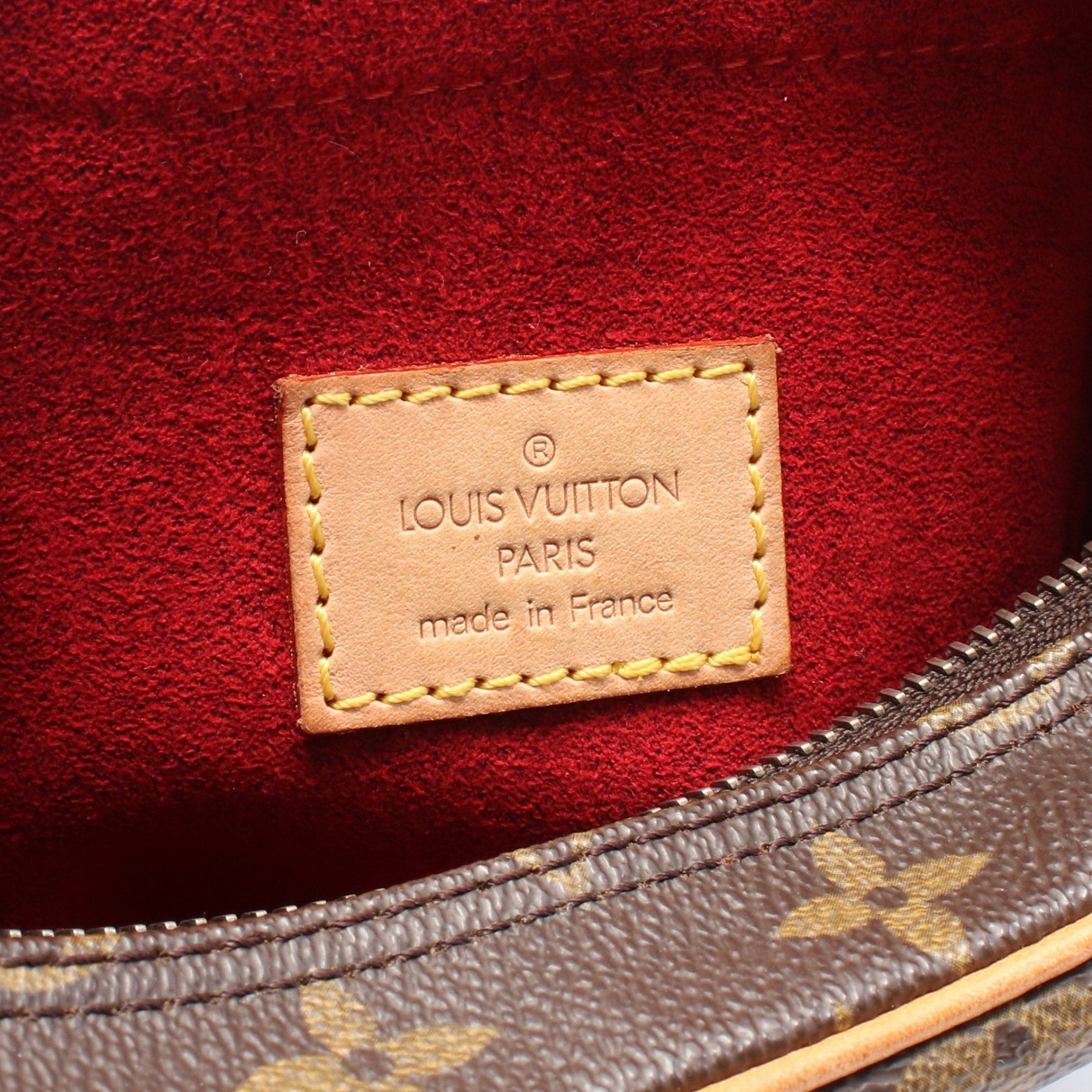 Louis Vuitton Louis Vuitton Croissant Mm Monogram Shoulder Bag Leather Brown Size ONE SIZE - 4 Thumbnail