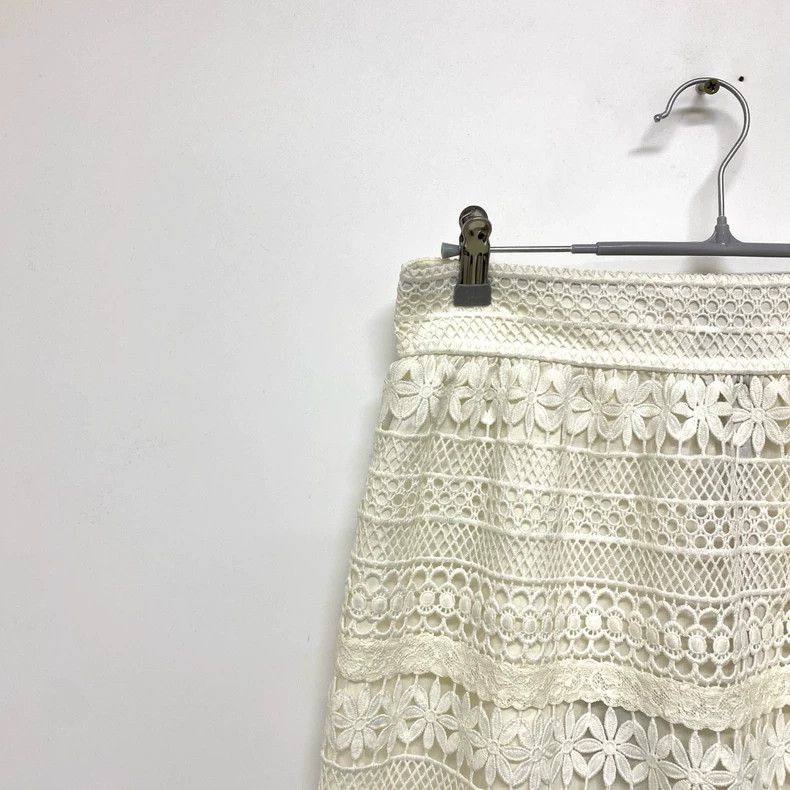 Burberry Burberry White Lace Shorts Size 38 Size 38" / US 16 / IT 52 - 7 Thumbnail