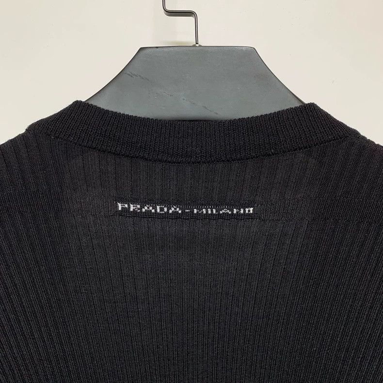 Prada Classic Black Pleated Prada Dress Size L / US 10 / IT 46 - 3 Thumbnail
